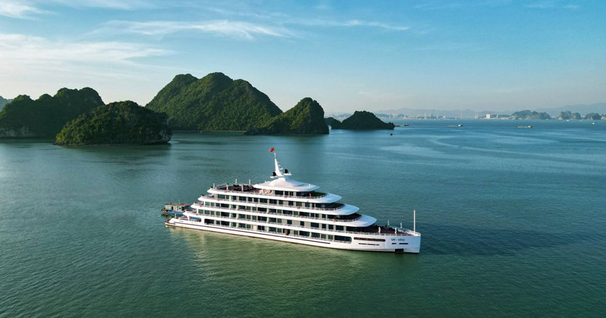 Explore Halong Bay with Catherine Cruise