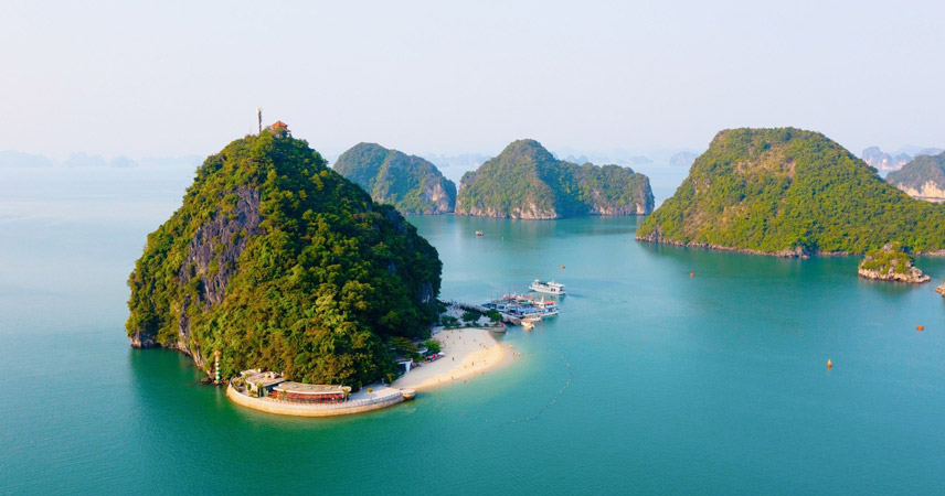 Overview of Titop Island