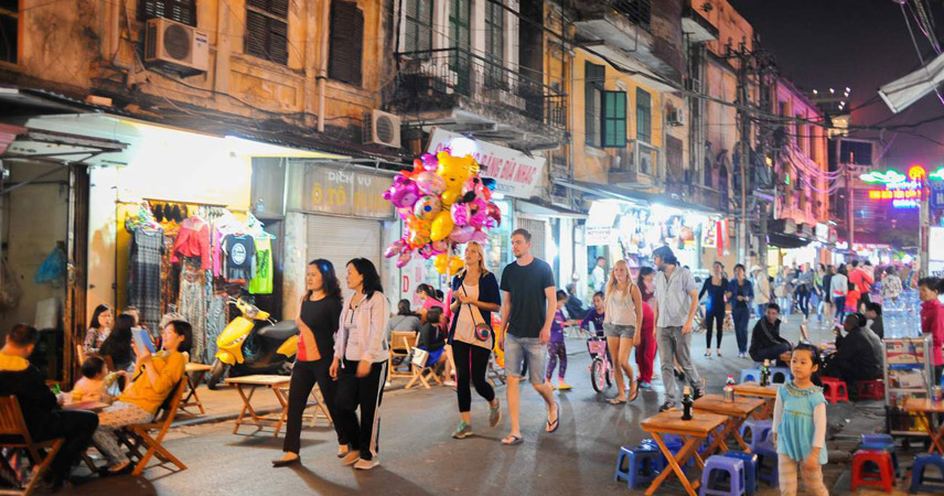 Unique Hanoian Culture and Street Life