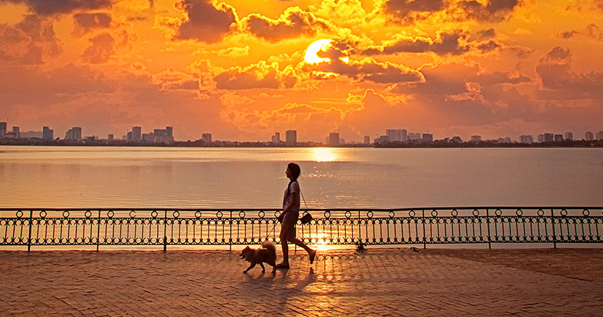 Discover West Lake (Tay Ho)