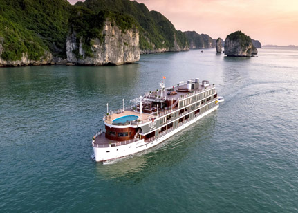 Heritage Cruises Binh Chuan
