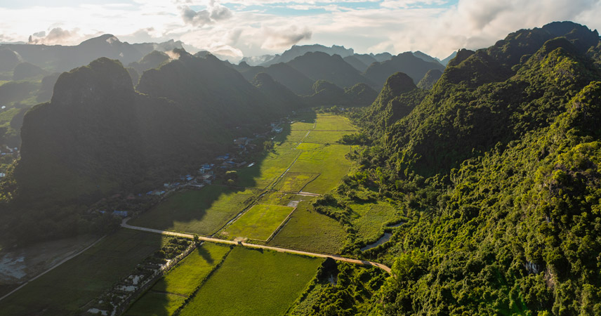 Overview of Viet Hai Village in Cat Ba Island