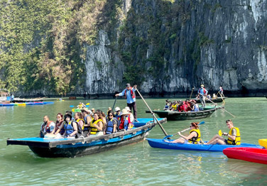 Halong Bay Day Tour on Vera Cruise
