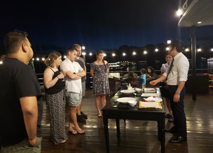 Cooking class on Rosy Cruise