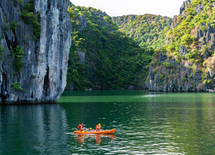 Explore Luon Cave by Kayaking