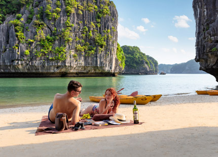 Ba Trai Dao natural beach for swimming