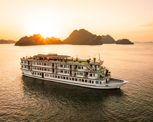 Discover Halong Bay on Amanda Premier Cruise