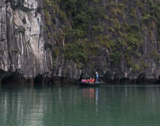 Discover Halong Bay on Athena Royal Cruise