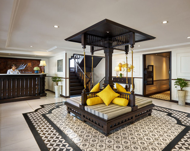 Discover Halong Bay on Capella Cruise