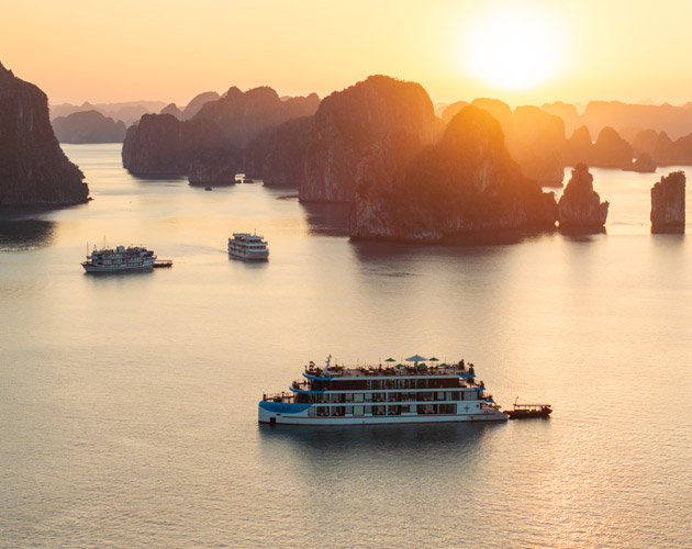 Bai Tu Long Bay experience on Cycad Cruise