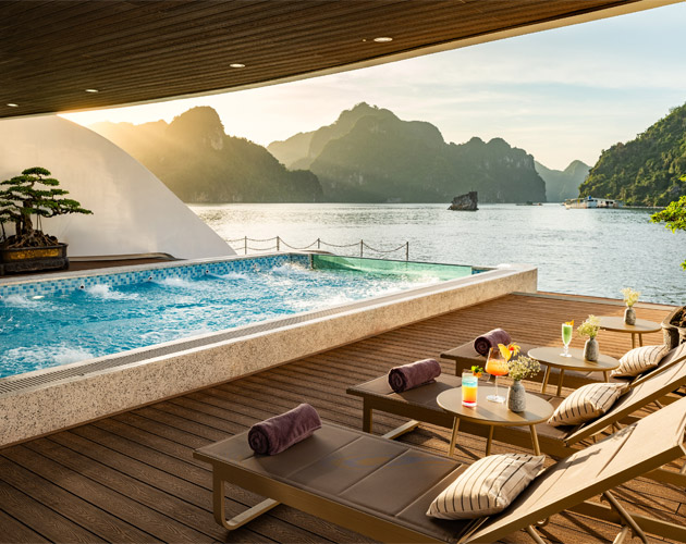 Discover Lan Ha Bay on Diana Cruise