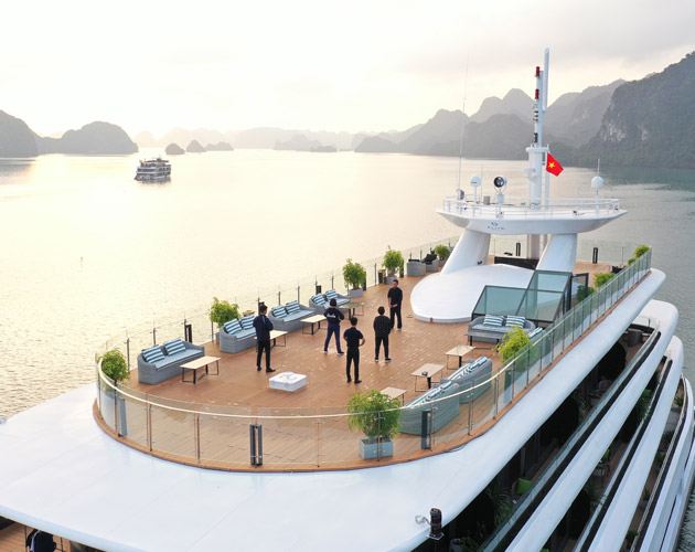 Discover Halong Bay on Elite of the Seas Cruise