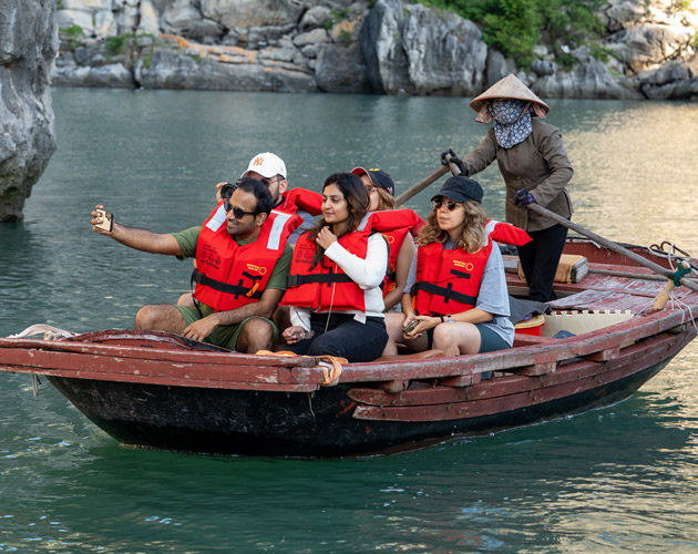 Discover Halong Bay on Garden Peak Cruise