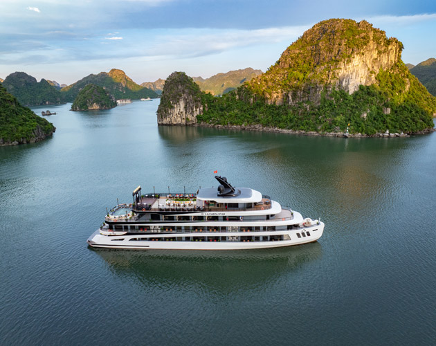 Discover Lan Ha Bay on La Casta Star Cruise