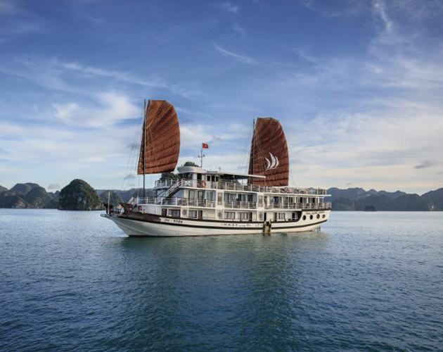 Explore Halong Bay on Le Journey Cruise