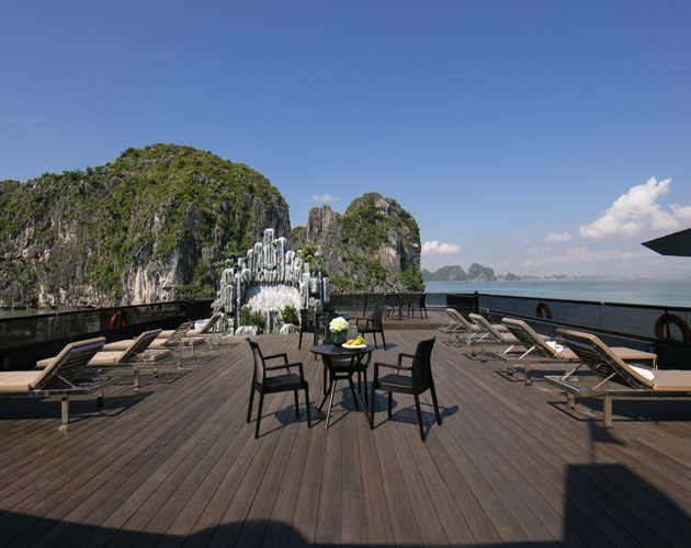 Discover Halong Bay on Lumiere Cruise