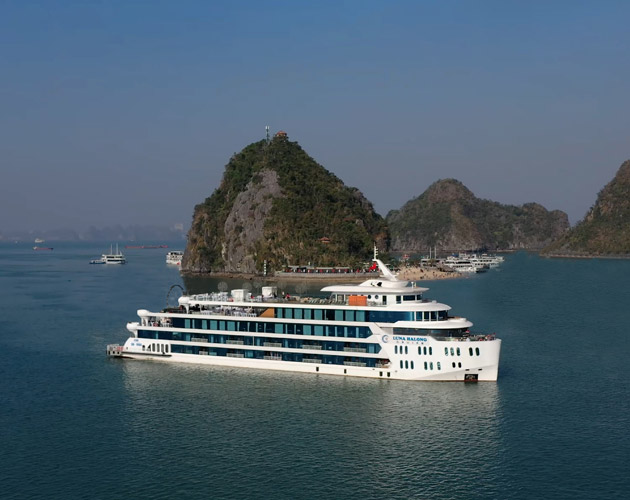 Explore Halong Bay with Luna Halong Cruise