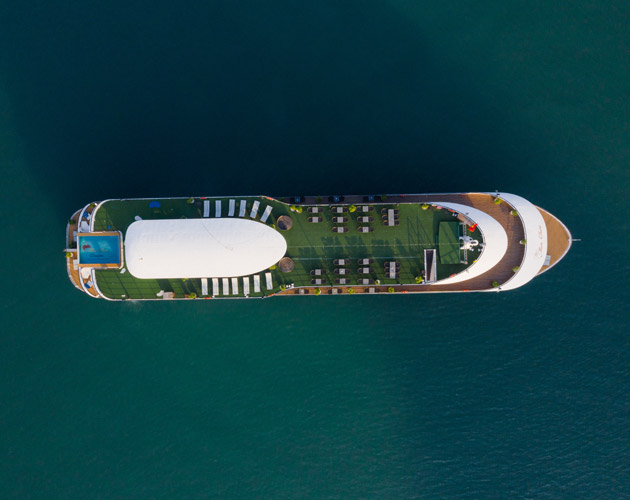 Explore Halong Bay on Mon Chéri Cruise