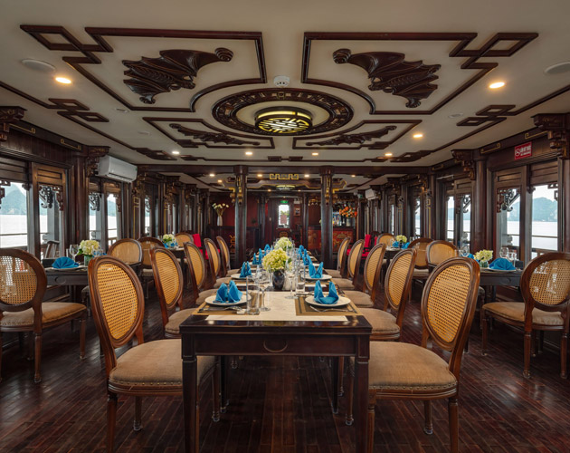 Discover Bai Tu Long Bay on Renea Cruise