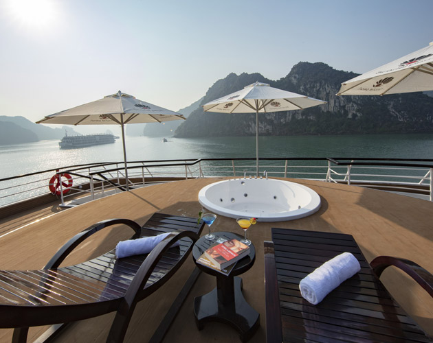 Scarlet Pearl Cruise: A Luxury Escape in Lan Ha Bay