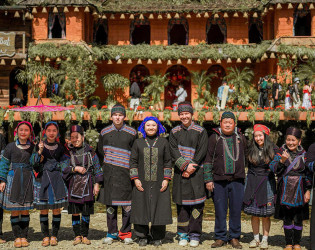 2 Days Sapa Tour | Cat Cat, Glass Bridge & Silver Waterfall