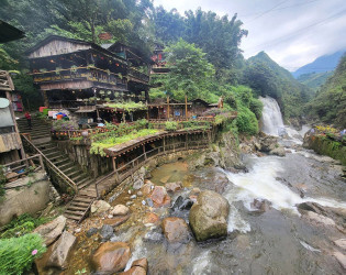 2-Night Sapa Tour - Fansipan Peak, Cat Cat & Moana View