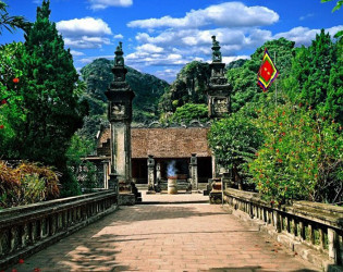 Hoa Lu Tam Coc Day Tour | Ninh Binh Day Tour from Hanoi