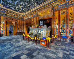 Hue City Tour from Hoi An or Da Nang
